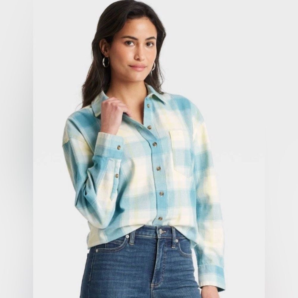 NWT Universal Thread Oversized Plaid Flannel Blue White Button-down Shirt M